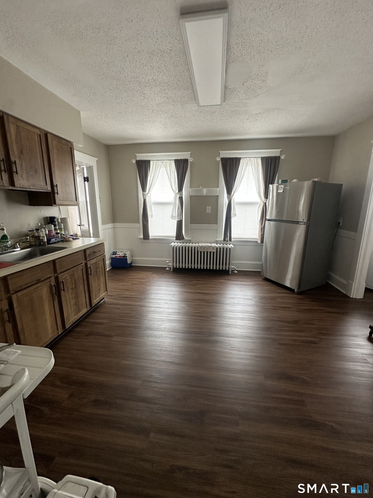 72 Chambers Street - Photo 1