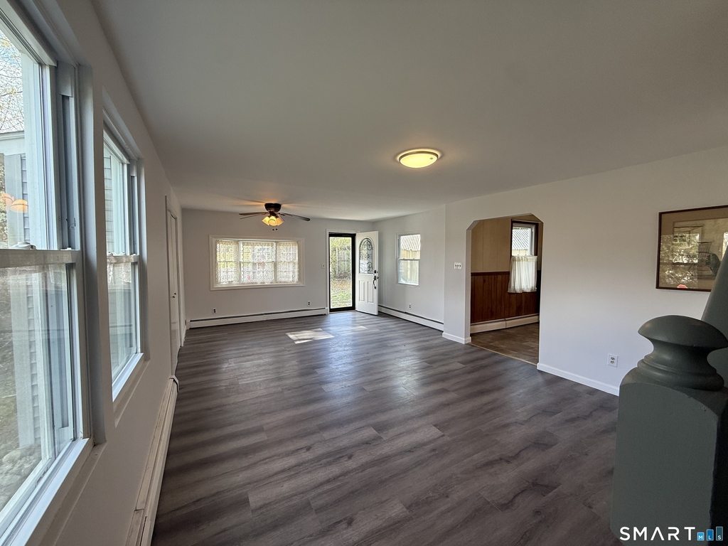 218 Melville Drive - Photo 2