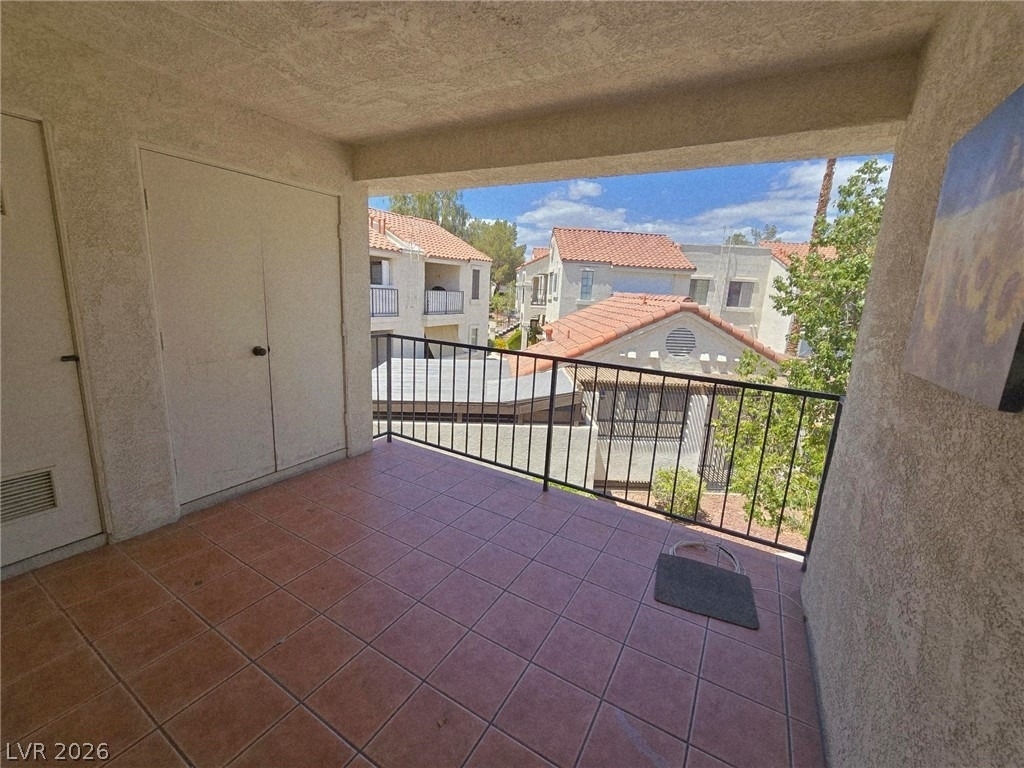 4842 Nara Vista Way - Photo 3