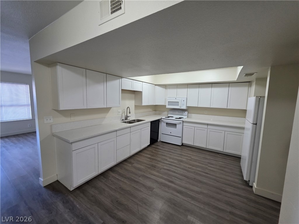 3364 Royce Court - Photo 38