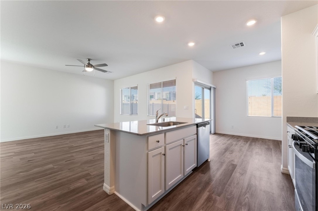 4149 Gold Desert Street - Photo 9