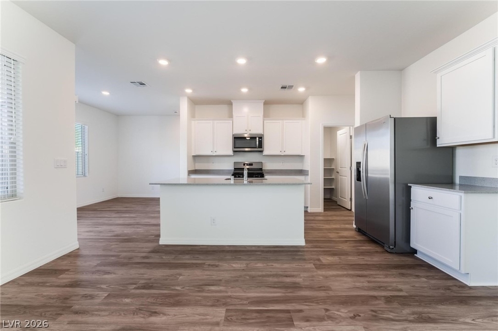 4149 Gold Desert Street - Photo 6