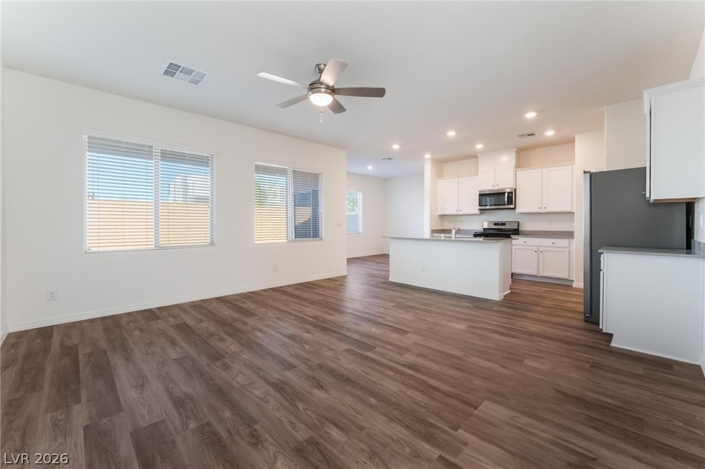 4149 Gold Desert Street - Photo 5