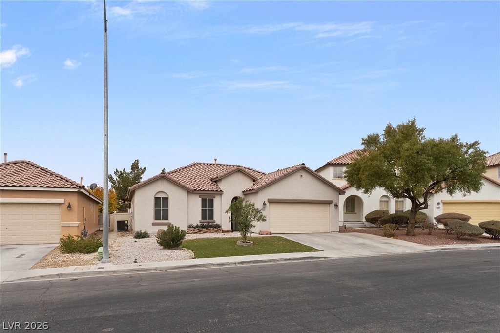 1217 Cove Palisades Drive - Photo 0