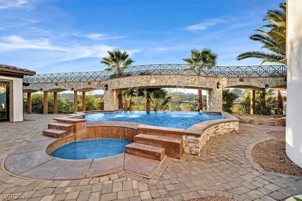 8 Rue Mediterra Drive - Photo 69