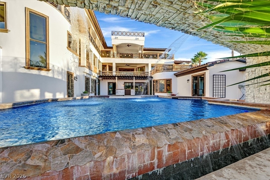 8 Rue Mediterra Drive - Photo 71