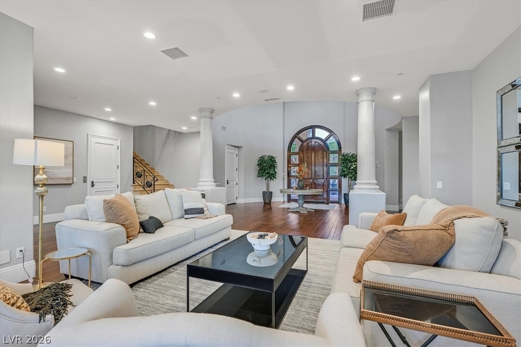 8 Rue Mediterra Drive - Photo 5