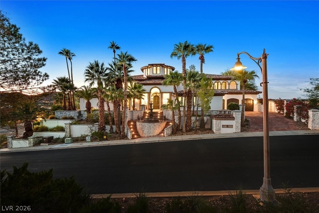 8 Rue Mediterra Drive - Photo 0