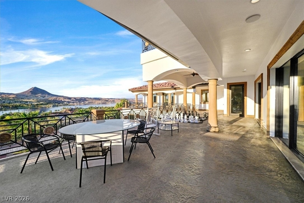 8 Rue Mediterra Drive - Photo 95