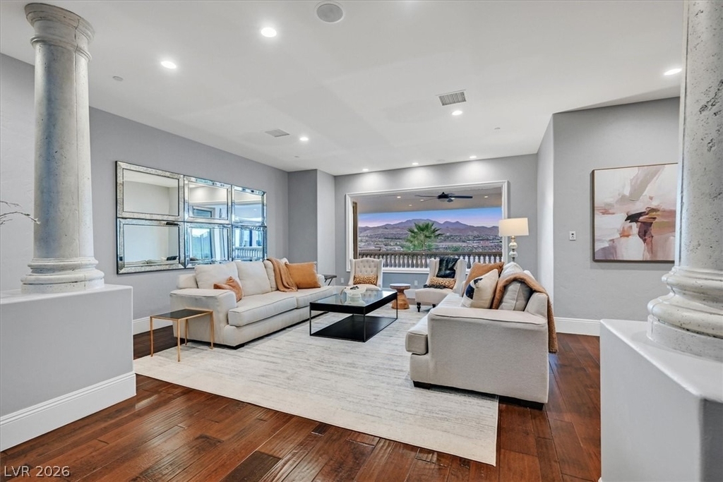 8 Rue Mediterra Drive - Photo 4
