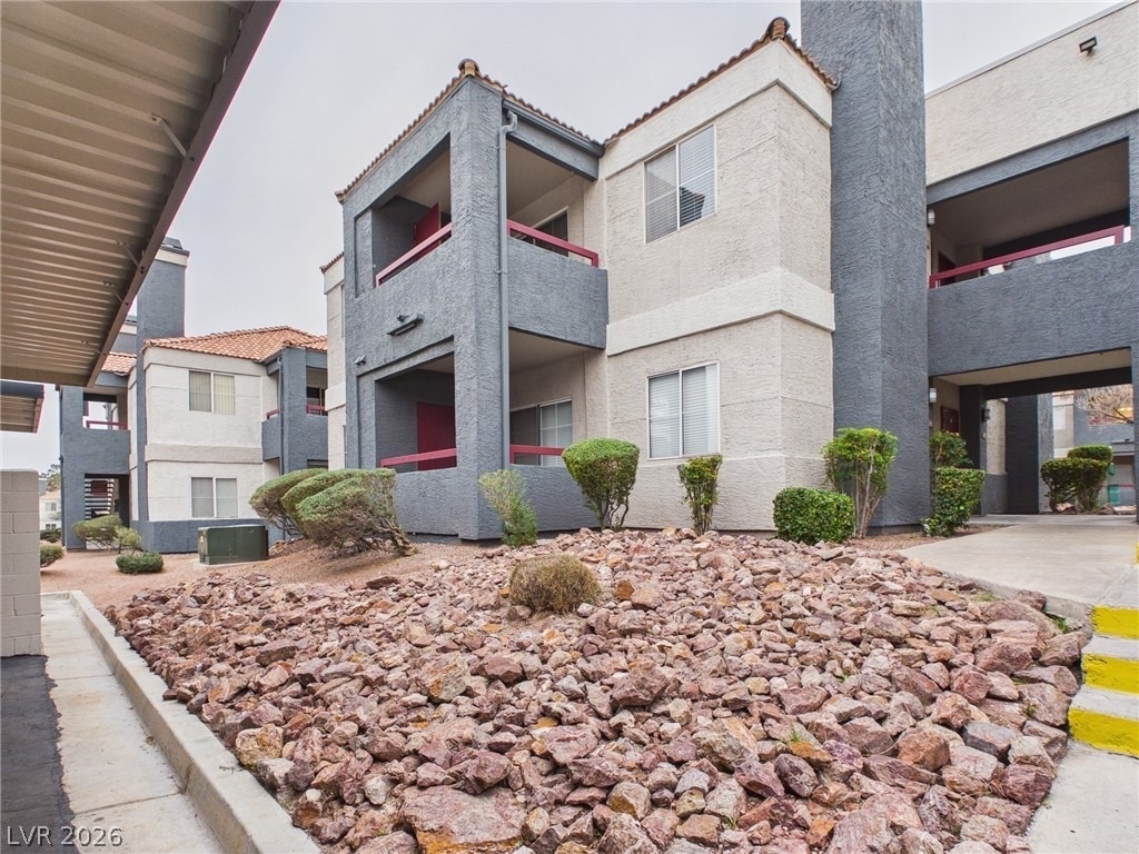 8600 W Charleston Boulevard - Photo 2