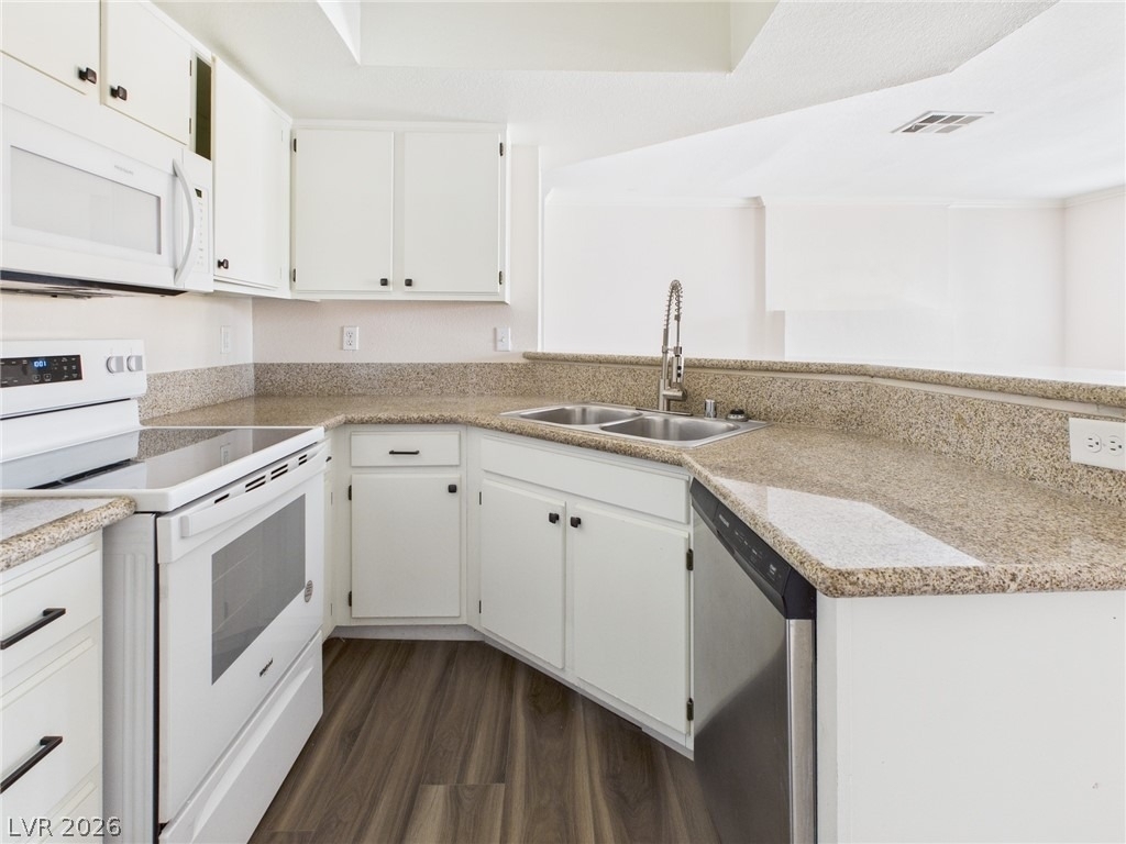 8600 W Charleston Boulevard - Photo 12