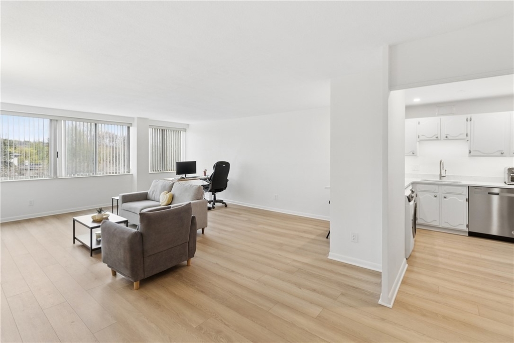 1400 East Avenue - Photo 8