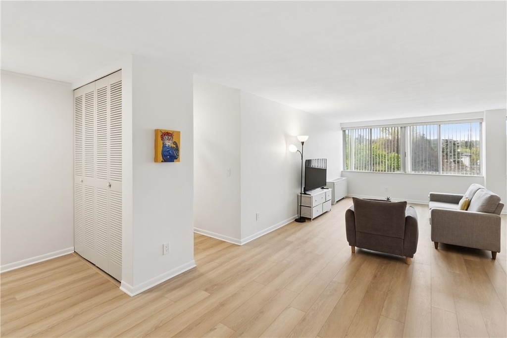 1400 East Avenue - Photo 5