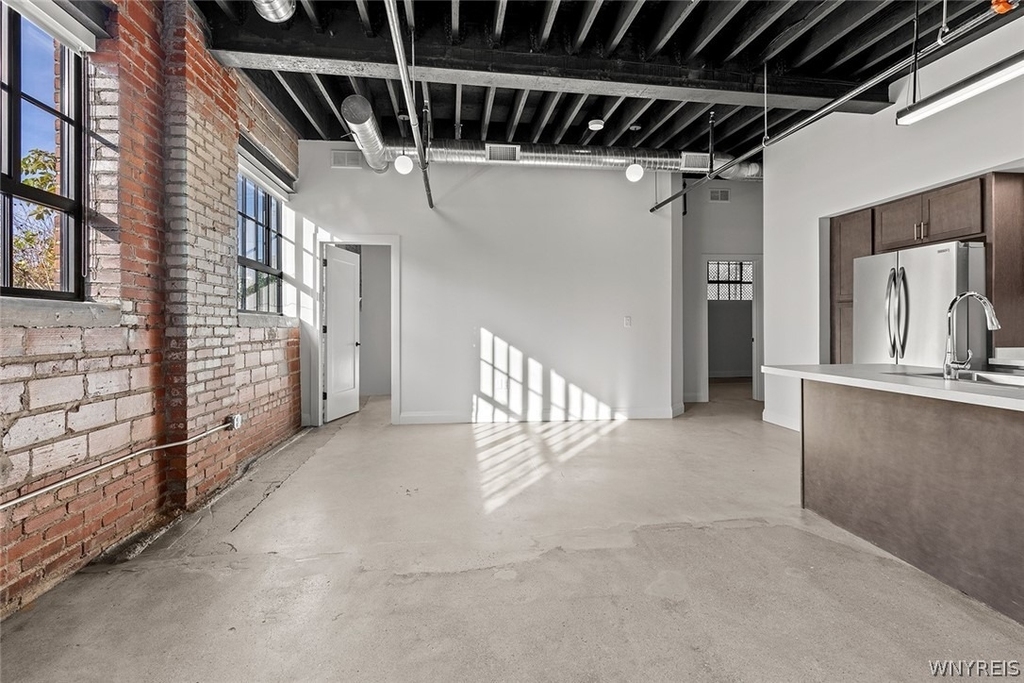 1786 Main Street - Photo 2