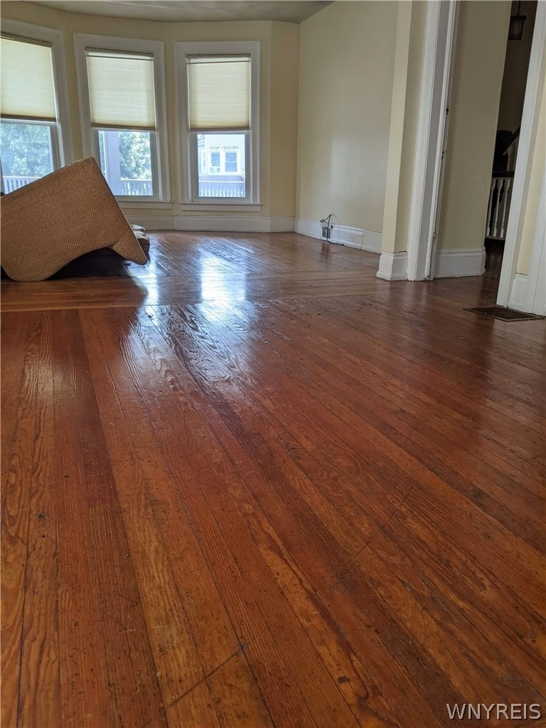 552 Potomac Avenue - Photo 3