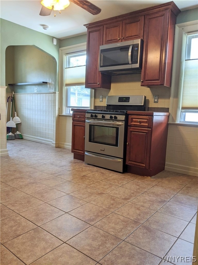 552 Potomac Avenue - Photo 18