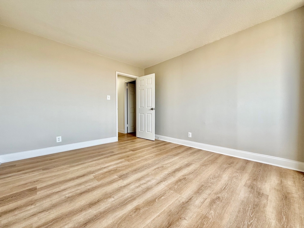 33 North Third Ave - Photo 4