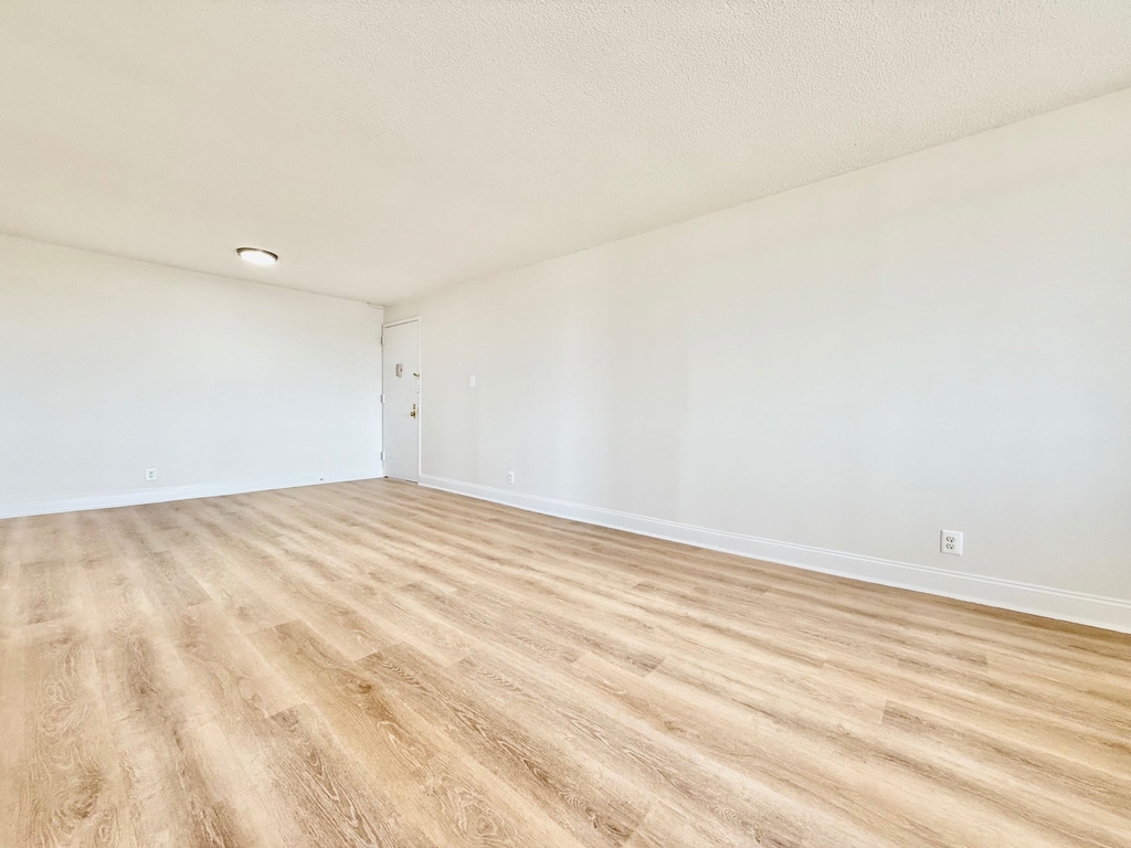 33 North Third Ave - Photo 1