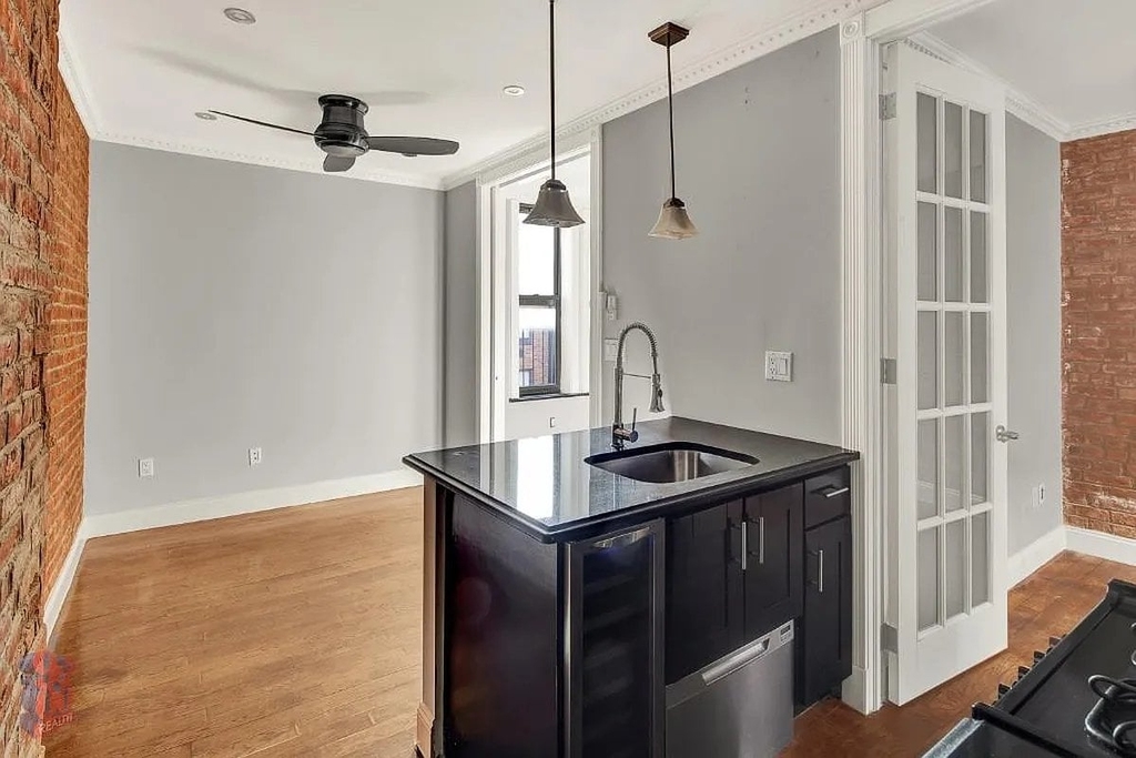 E 106th St - Photo 2