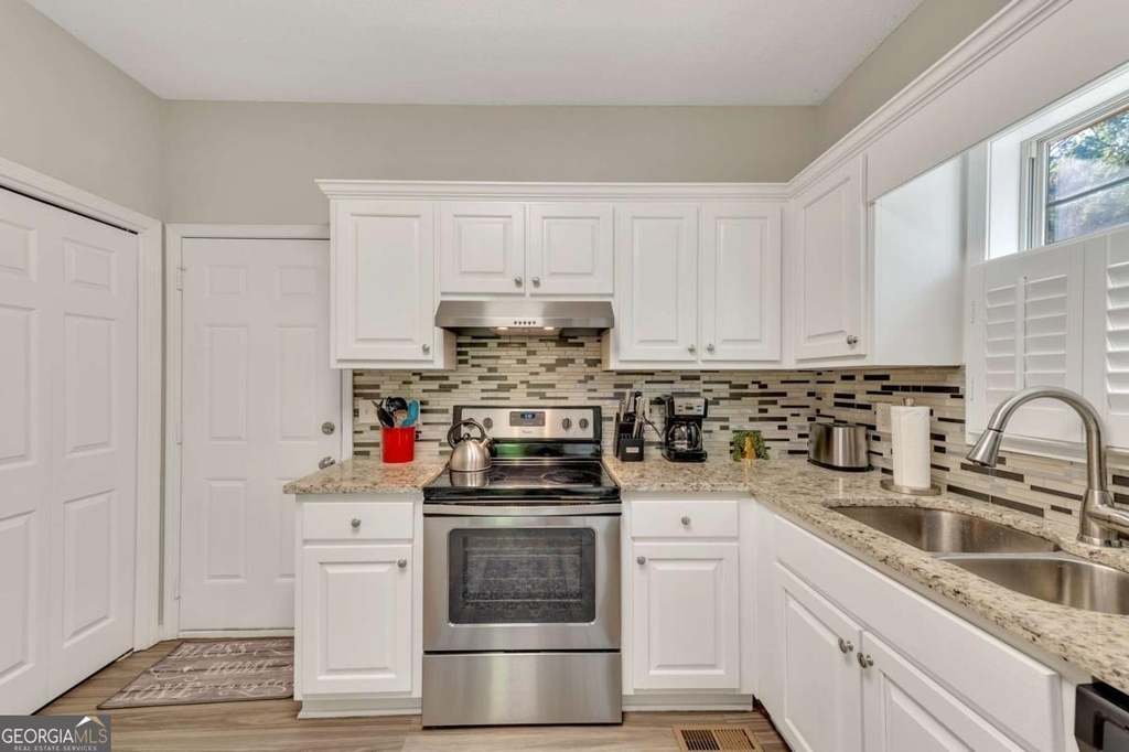 19 Moonlight Drive Se - Photo 12