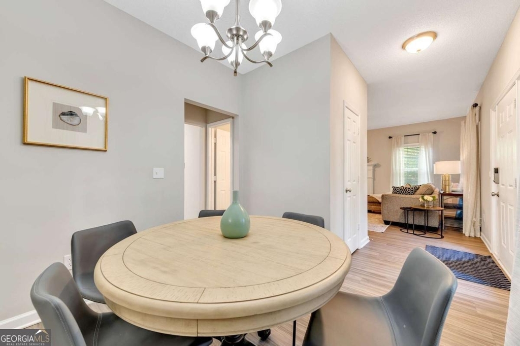 19 Moonlight Drive Se - Photo 8