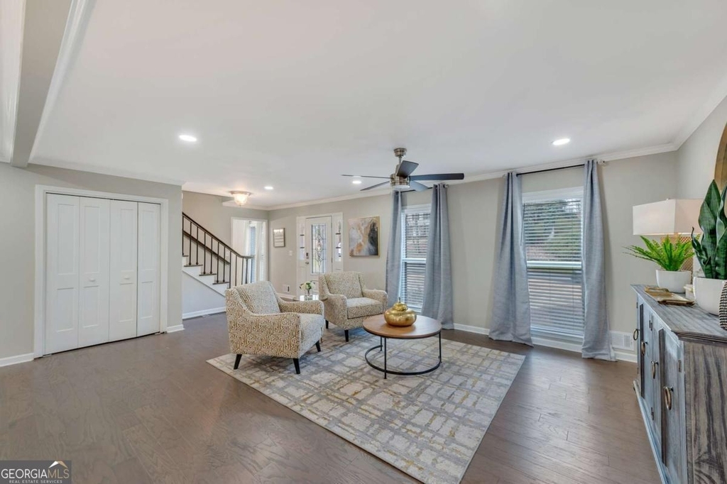 6805 Wright Road - Photo 3