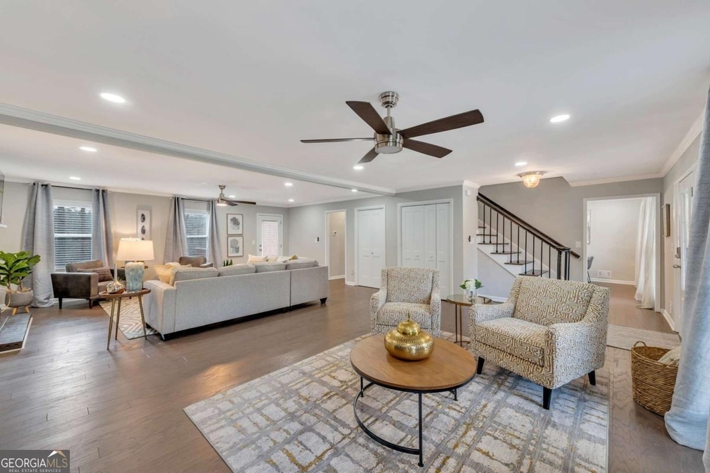 6805 Wright Road - Photo 2