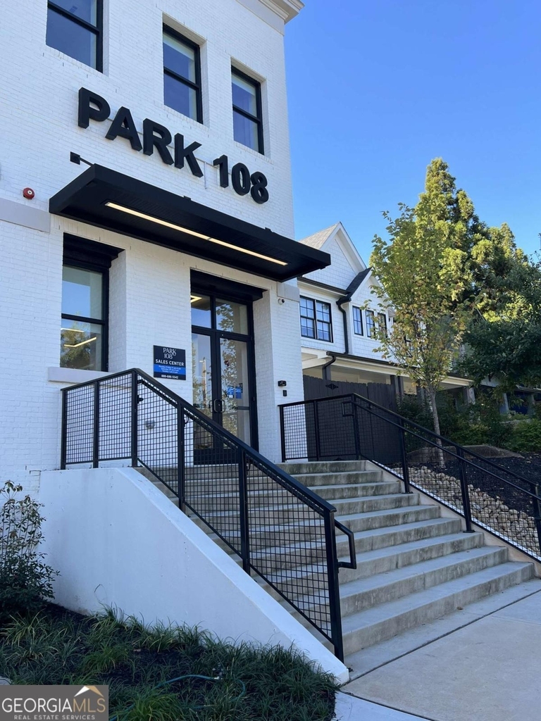 108 Park Place - Photo 0