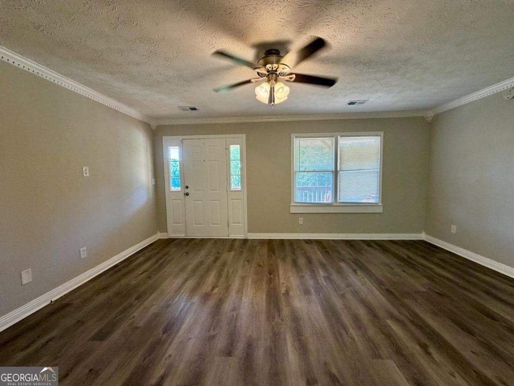 285 Lakeshore Drive - Photo 6