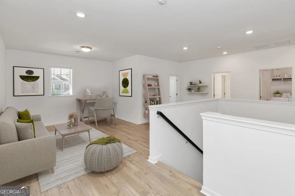 2266 Derrick Drive - Photo 4