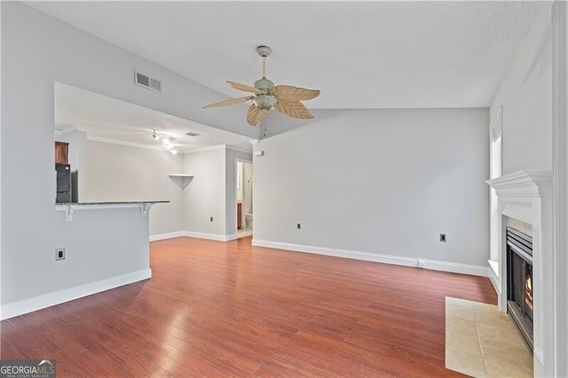 640 Granville Court - Photo 3