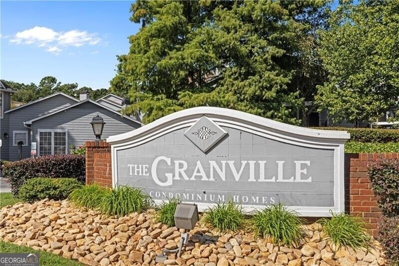 640 Granville Court - Photo 0