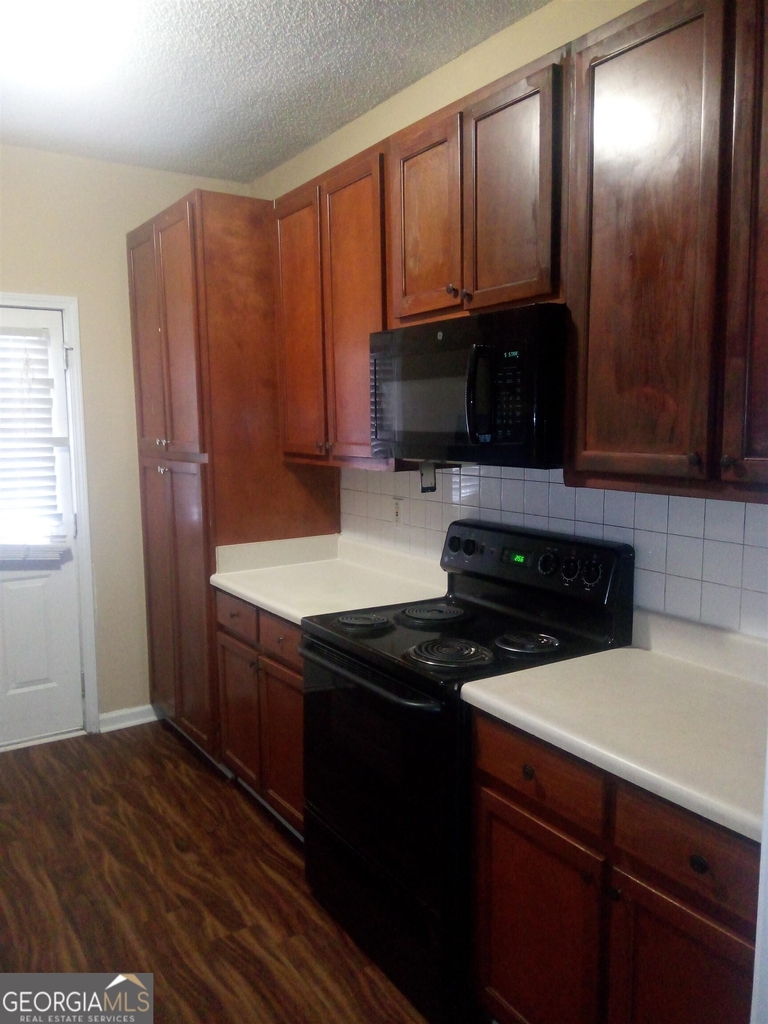 8630 Thomas Road - Photo 2