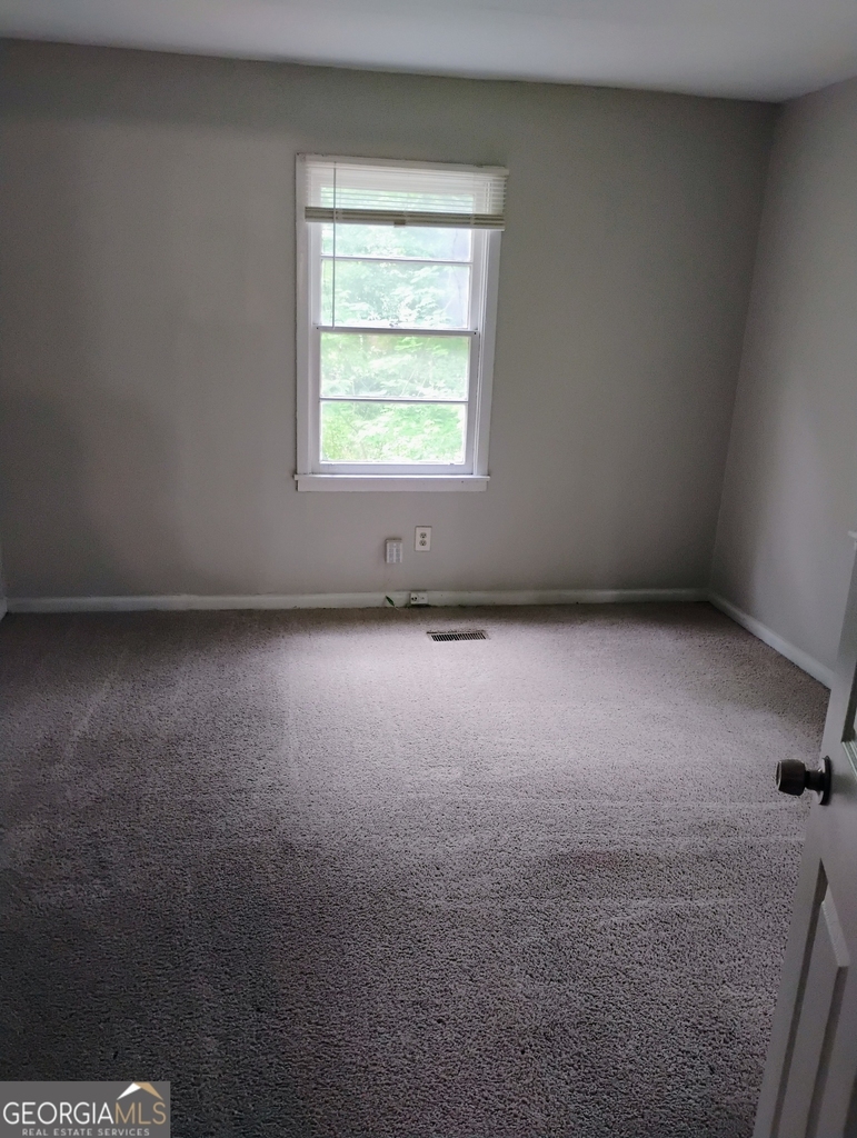 853 Haven Street Se - Photo 5