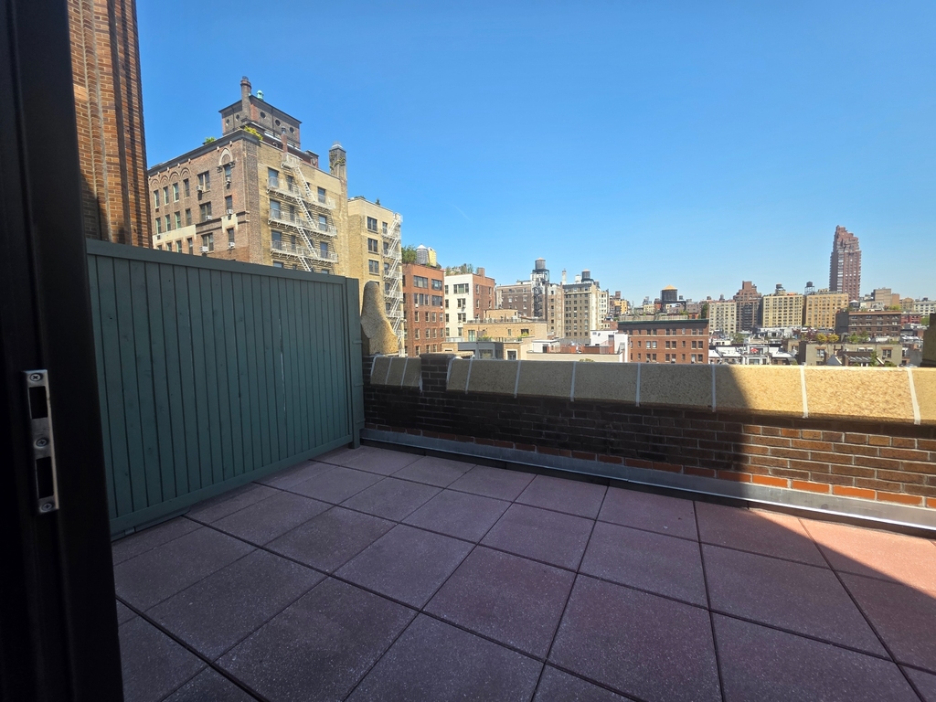 West 73rd Street - Photo 4