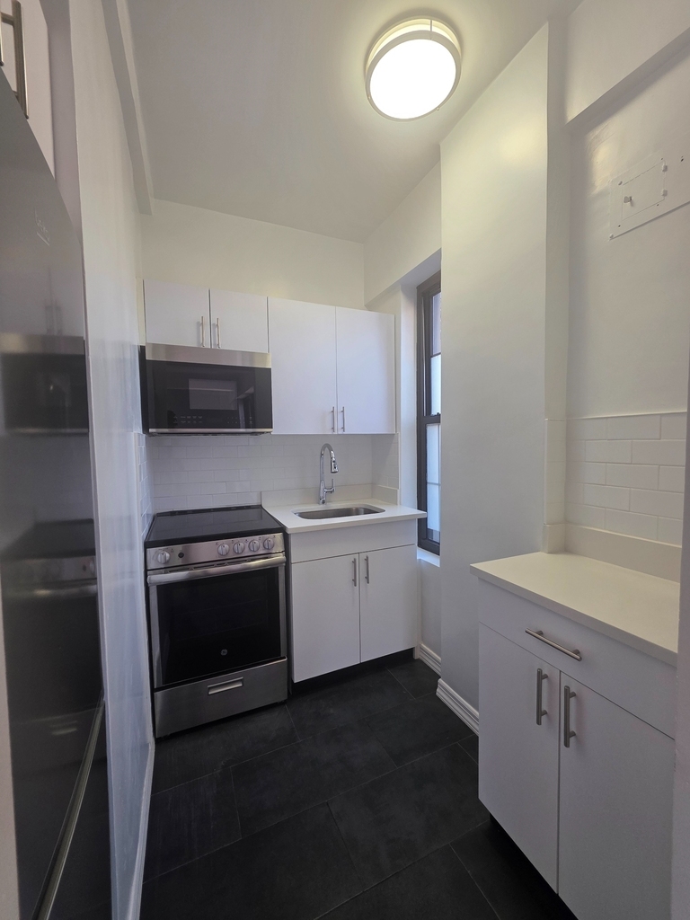 West 73rd Street - Photo 2