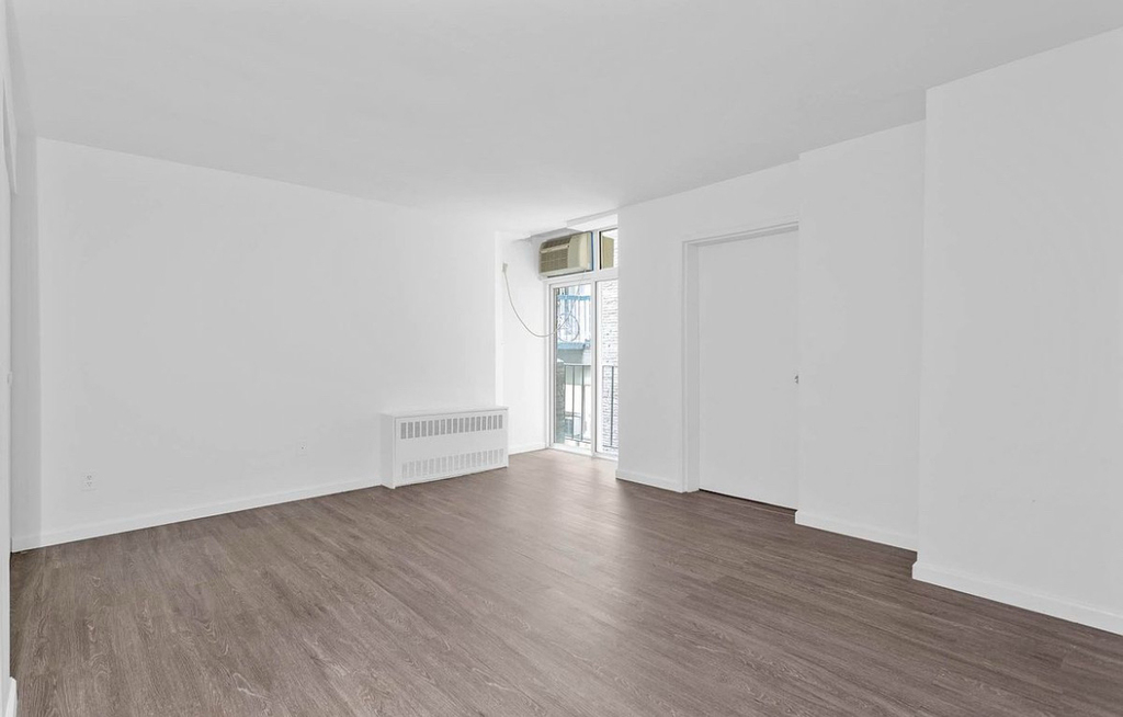 88 Fulton Street - Photo 0