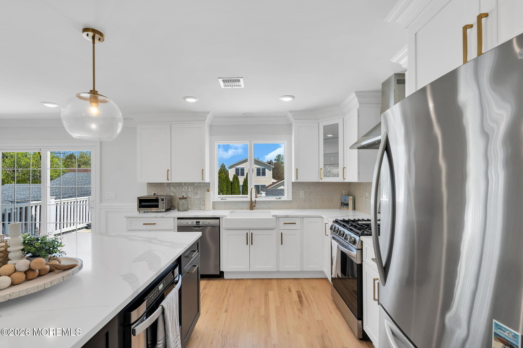 558 Central Avenue - Photo 8