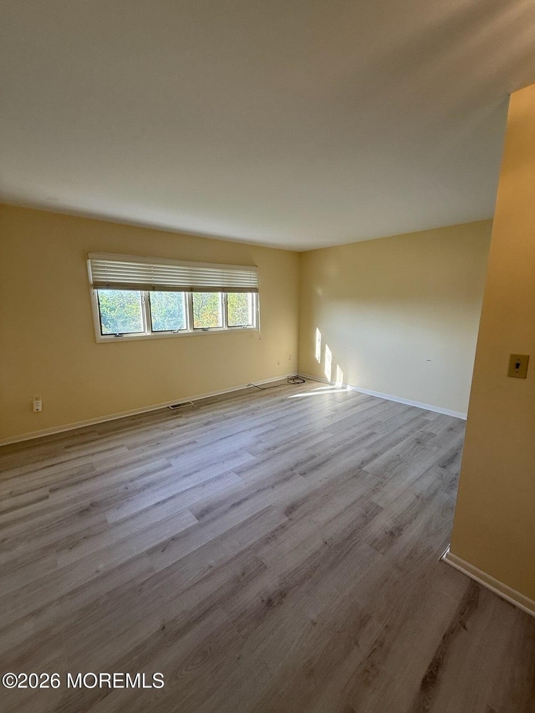 25 Meadow Avenue - Photo 15