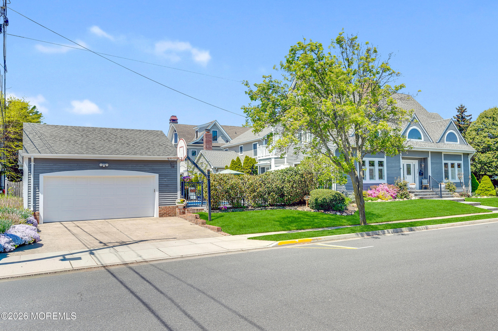 200 Beacon Boulevard - Photo 3