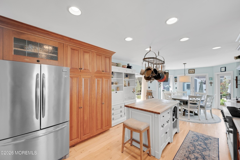 200 Beacon Boulevard - Photo 8
