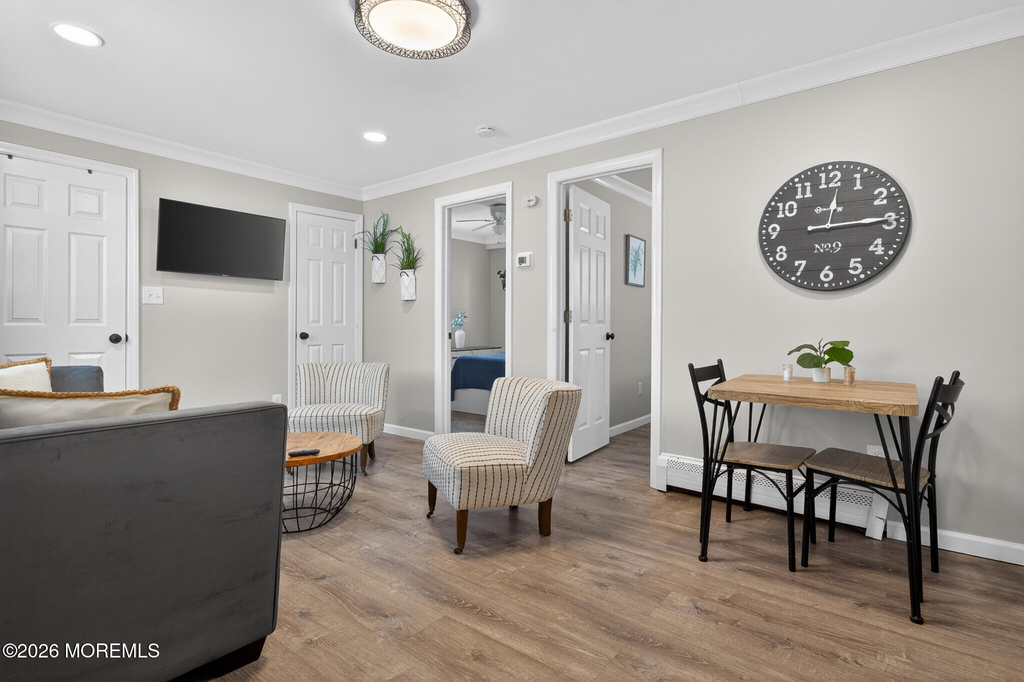 32 Franklin Avenue - Photo 0