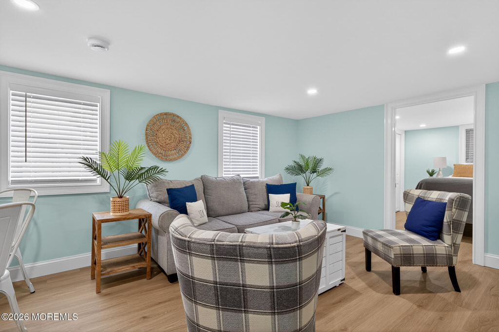 32 Franklin Avenue - Photo 0