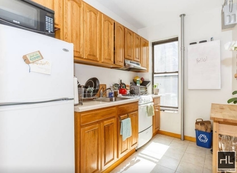 East 14 Street - Photo 1