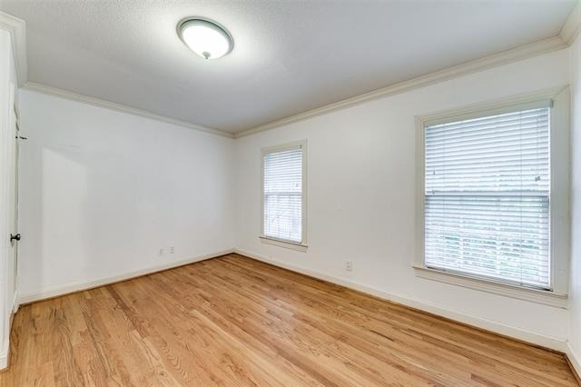 2901 Amherst Avenue - Photo 9