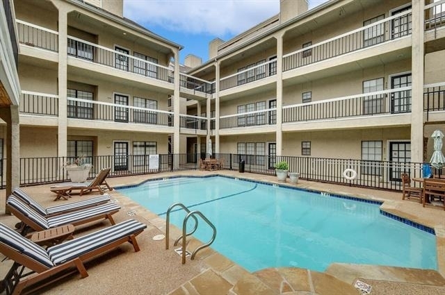 4800 W Lovers Lane - Photo 0
