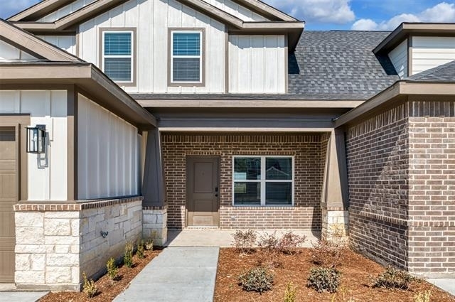 4025 Lecroy Court - Photo 2
