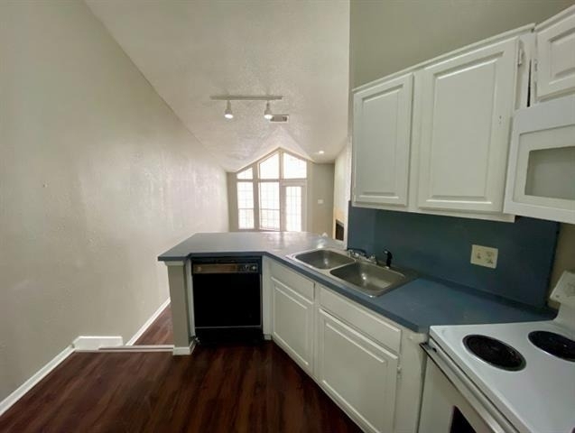 9823 Summerwood Circle - Photo 8