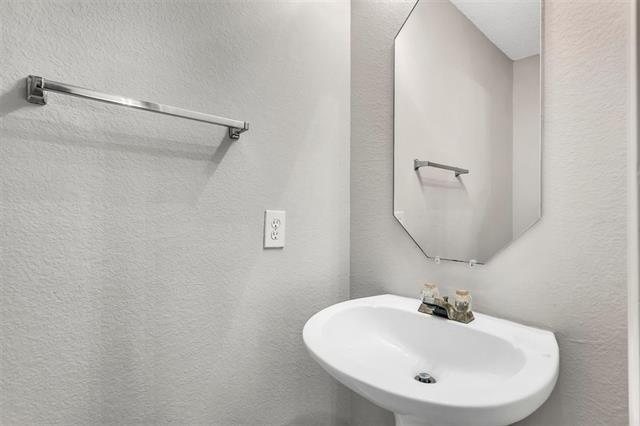 8105 Flowertree Drive - Photo 21